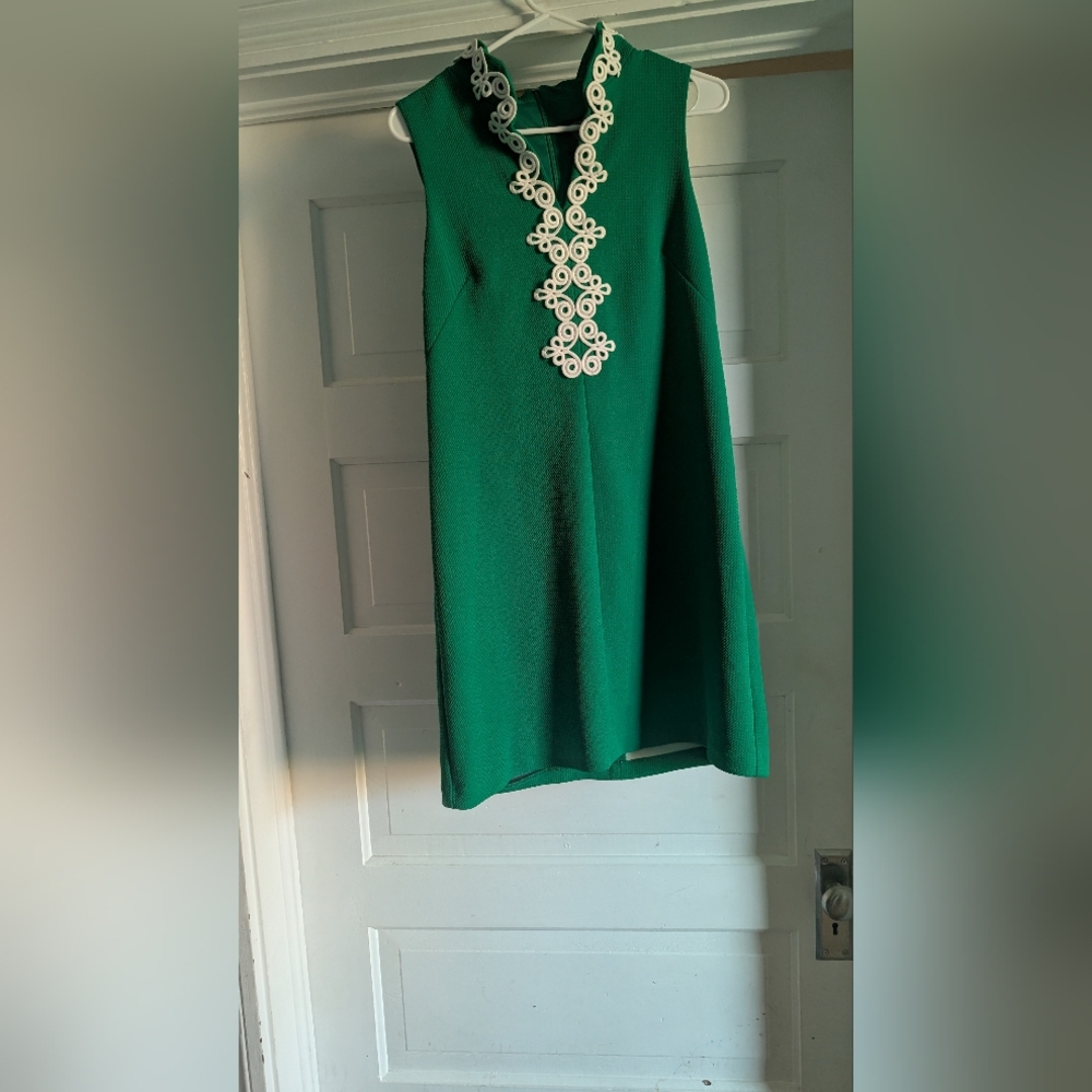 Vince Camuto Green Embellished Midi Dress